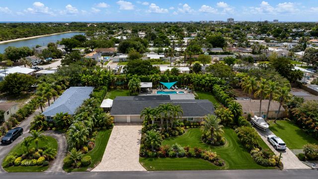 18989 SE Hillcrest Drive, Jupiter, FL 33469