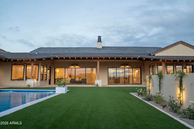 3506 N CRYSTAL PEAK Circle, Mesa, AZ 85207