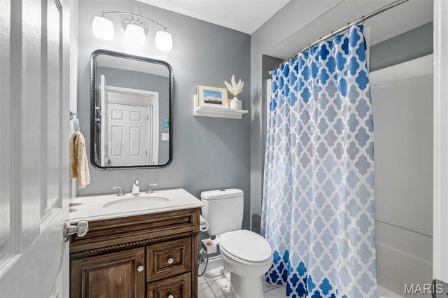 12155 Mirror Lake Drive, St Louis, MO 63146