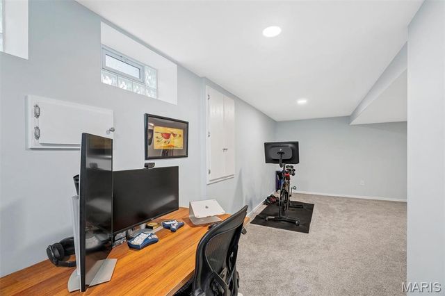 12155 Mirror Lake Drive, St Louis, MO 63146