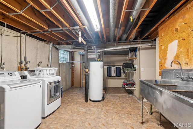 12155 Mirror Lake Drive, St Louis, MO 63146