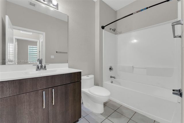 4040 NW 11th Street, Lauderhill, FL 33313