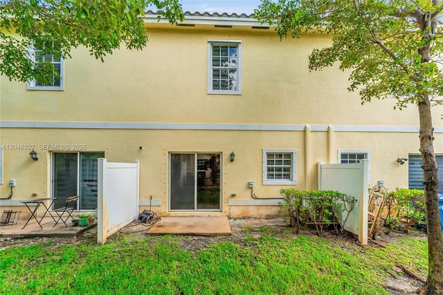 4040 NW 11th Street, Lauderhill, FL 33313