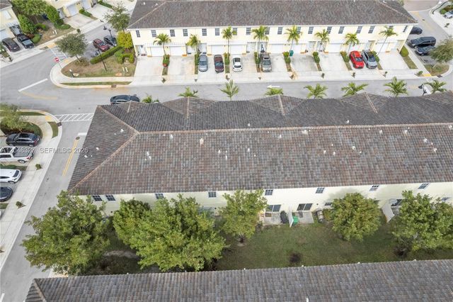 4040 NW 11th Street, Lauderhill, FL 33313