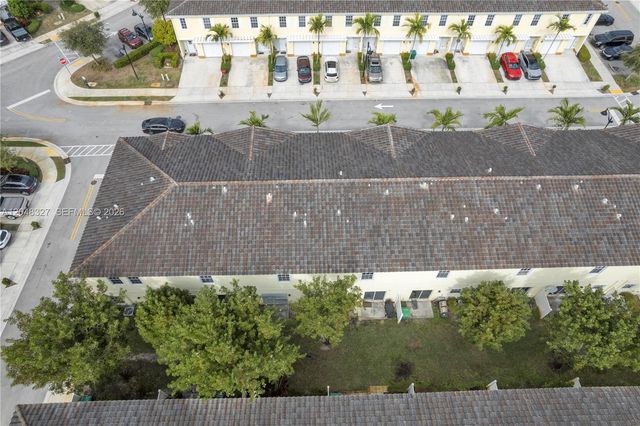4040 NW 11th Street, Lauderhill, FL 33313