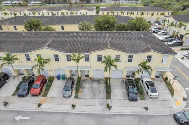 4040 NW 11th Street, Lauderhill, FL 33313