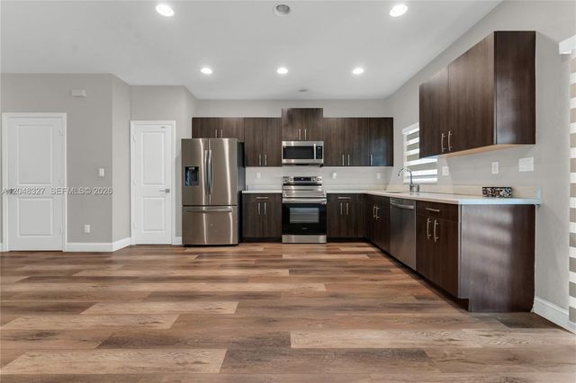 4040 NW 11th Street, Lauderhill, FL 33313