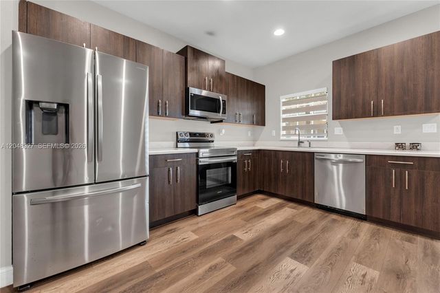 4040 NW 11th Street, Lauderhill, FL 33313