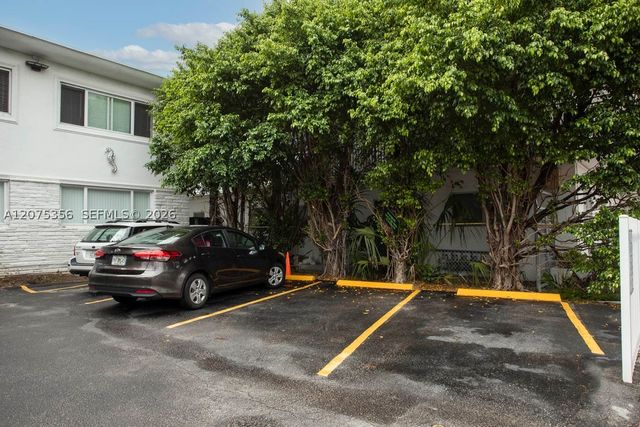 320 85th St 8, Miami Beach, FL 33141