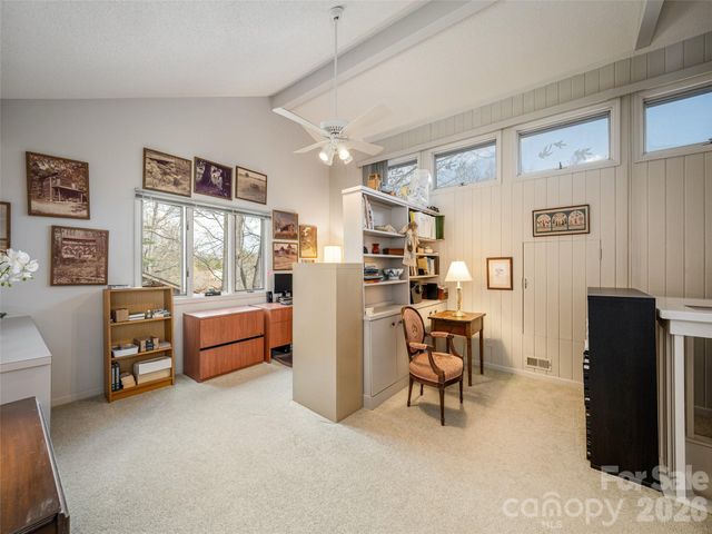 601 Red Oak Drive, Hendersonville, NC 28791
