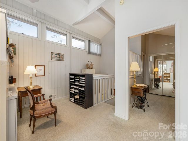 601 Red Oak Drive, Hendersonville, NC 28791