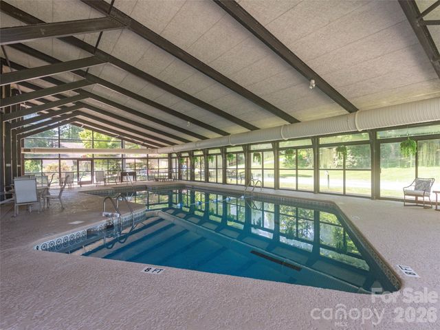 601 Red Oak Drive, Hendersonville, NC 28791
