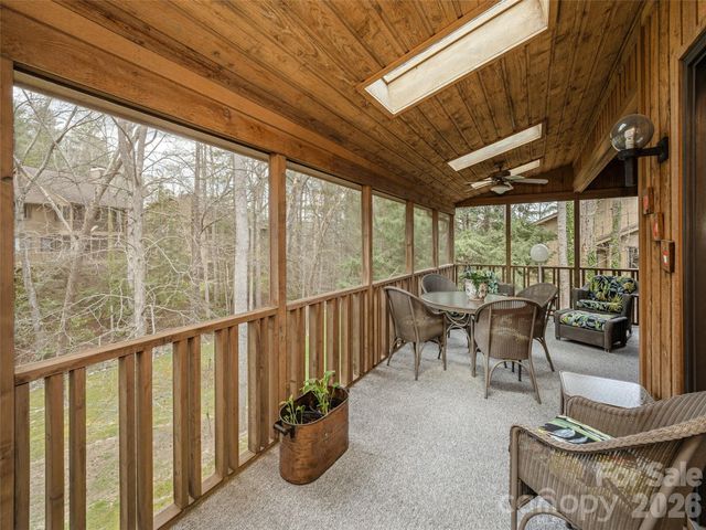 601 Red Oak Drive, Hendersonville, NC 28791