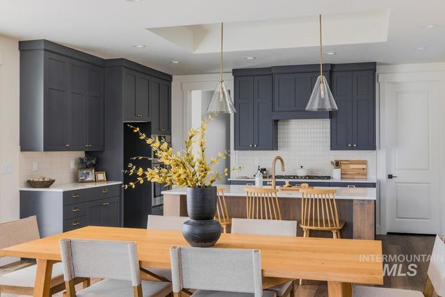 6091 S Apex Ave, Meridian, ID 83642