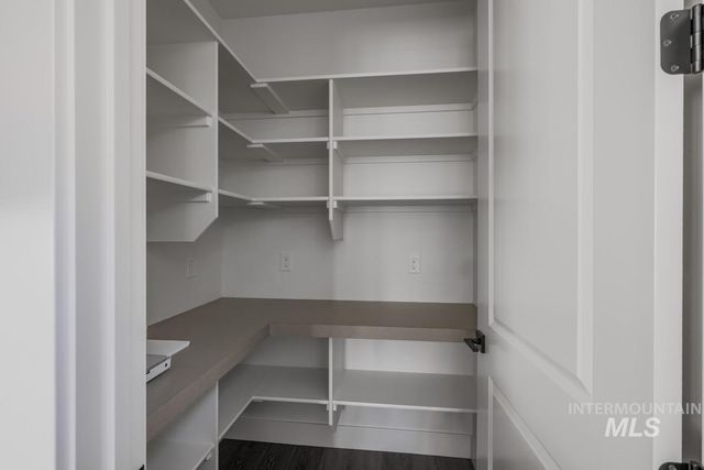 6091 S Apex Ave, Meridian, ID 83642