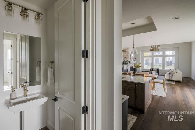 6091 S Apex Ave, Meridian, ID 83642