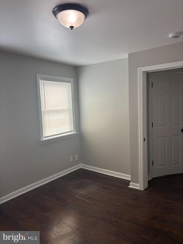 814 TULIP ST, Camden, NJ 08104