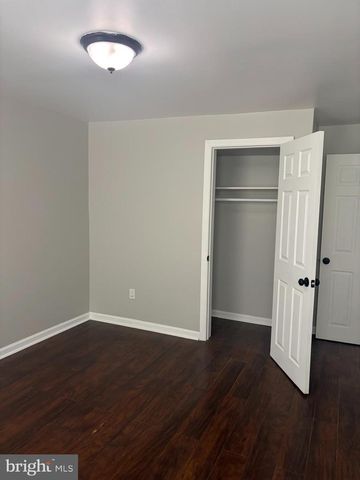 814 TULIP ST, Camden, NJ 08104