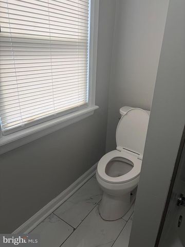 814 TULIP ST, Camden, NJ 08104