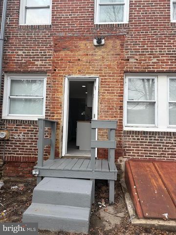 814 TULIP ST, Camden, NJ 08104