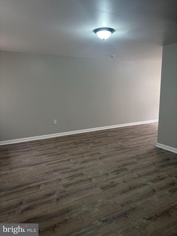 814 TULIP ST, Camden, NJ 08104