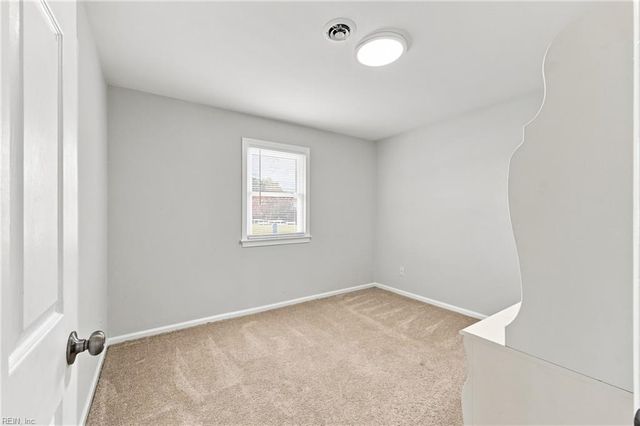 46 Holland LN, Windsor, VA 23487