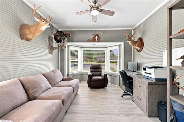46 Holland LN, Windsor, VA 23487