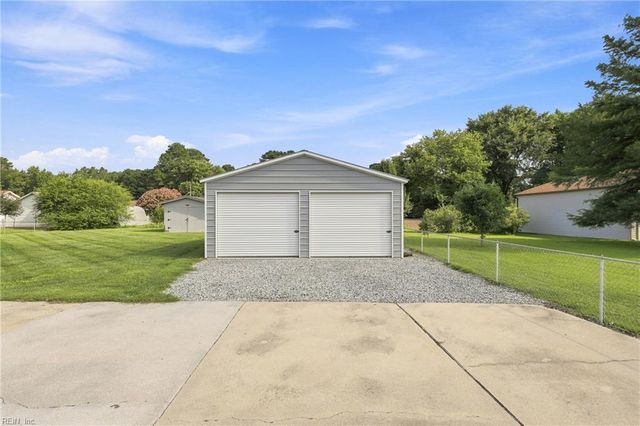 46 Holland LN, Windsor, VA 23487