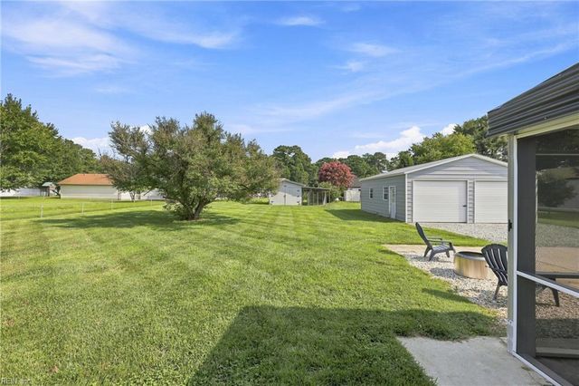 46 Holland LN, Windsor, VA 23487
