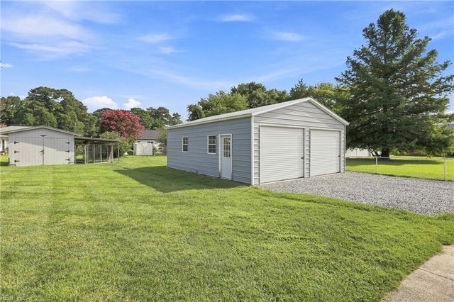 46 Holland LN, Windsor, VA 23487