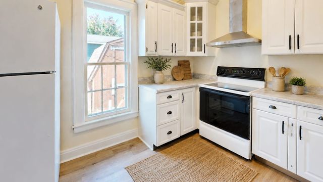 89 Division Street, Huntington, WV 25702