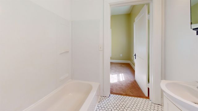 89 Division Street, Huntington, WV 25702