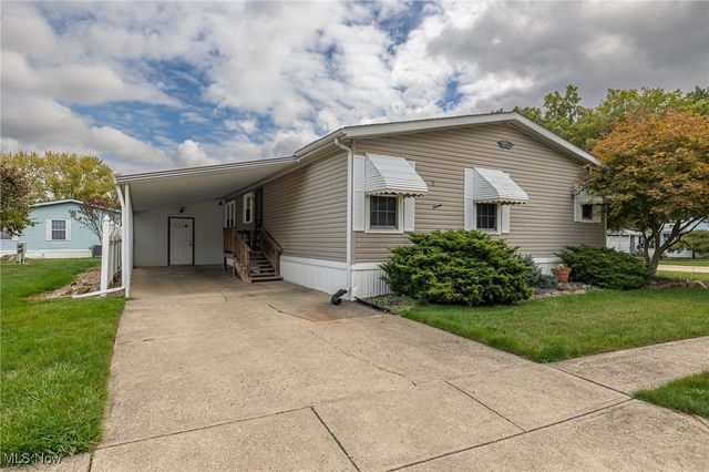 11 Concert Court, Olmsted Twp, OH 44138