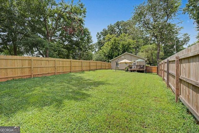 5202 Groovers Landing Road SE, Acworth, GA 30101