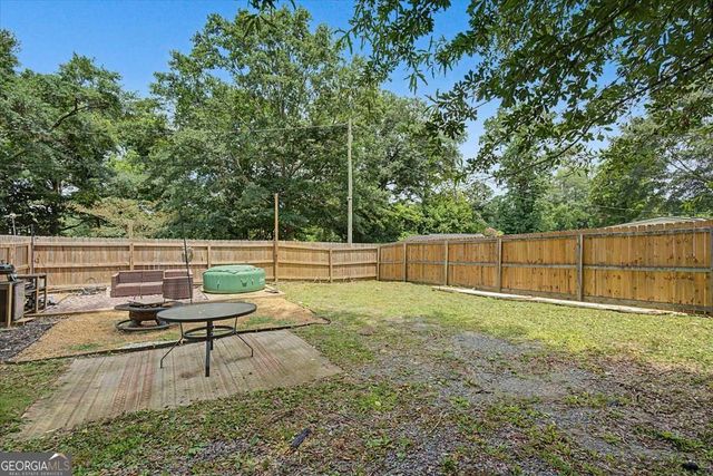 5202 Groovers Landing Road SE, Acworth, GA 30101