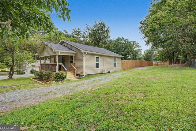 5202 Groovers Landing Road SE, Acworth, GA 30101