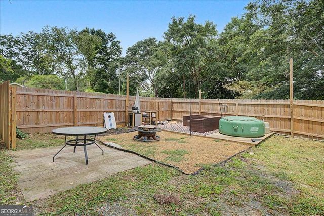 5202 Groovers Landing Road SE, Acworth, GA 30101