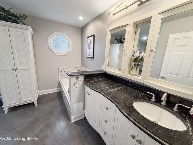 314 Stoney Ln, Taylorsville, KY 40071