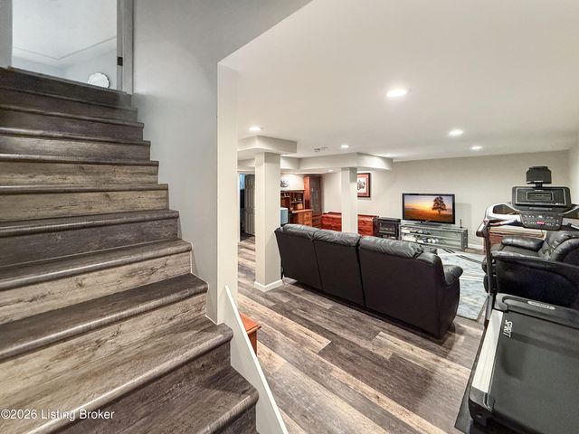 314 Stoney Ln, Taylorsville, KY 40071