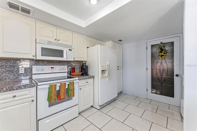12614 LOGAN PLACE, Tampa, FL 33625