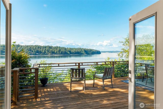 2812 Fishtrap Road NE, Olympia, WA 98506