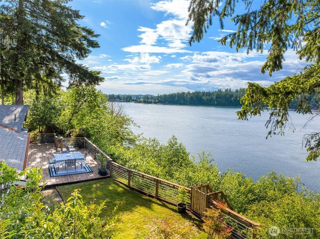2812 Fishtrap Road NE, Olympia, WA 98506