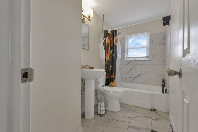 1301-1303 E 26th Avenue, Columbus, OH 43211