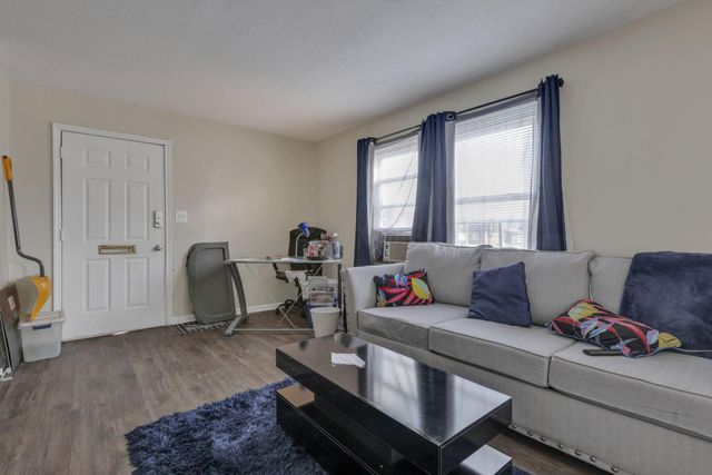 1301-1303 E 26th Avenue, Columbus, OH 43211