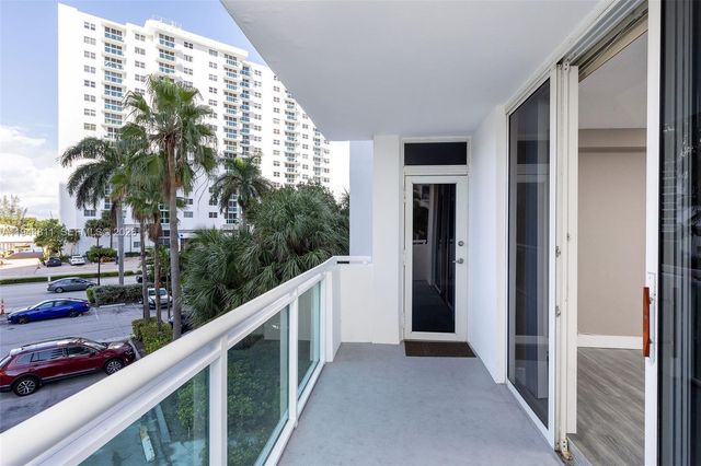 3001 S Ocean Drive 227, Hollywood, FL 33019