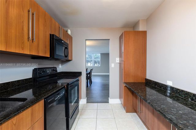 3001 S Ocean Drive 227, Hollywood, FL 33019