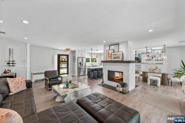 116 Saddlewood Drive, Hillsdale, NJ 07642