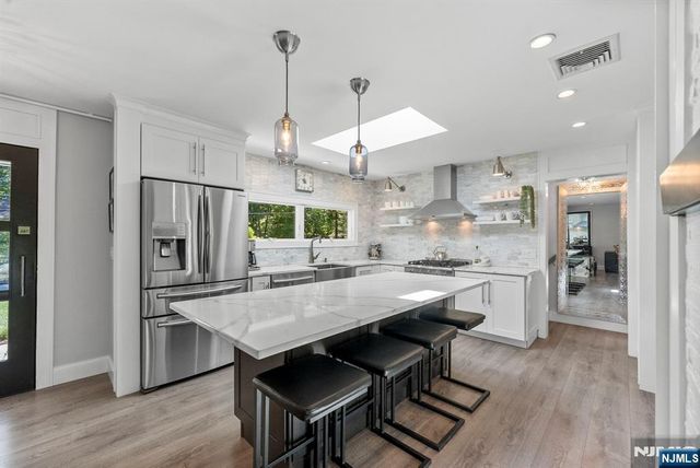116 Saddlewood Drive, Hillsdale, NJ 07642