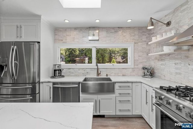 116 Saddlewood Drive, Hillsdale, NJ 07642