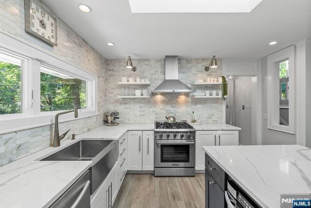 116 Saddlewood Drive, Hillsdale, NJ 07642
